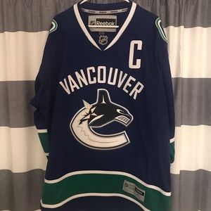 H. sedin captains jersey. Vancouver canucks